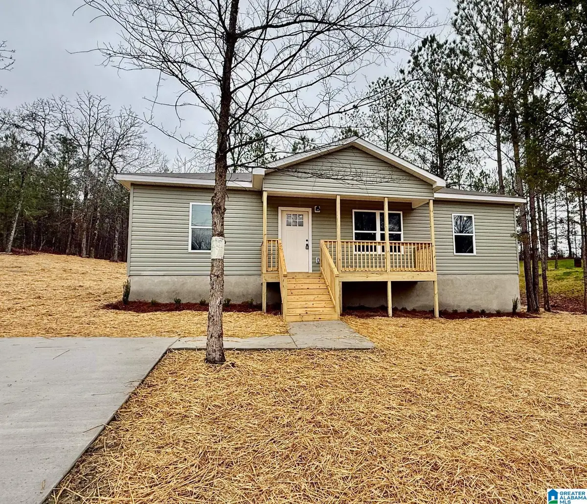 720 WALNUT COVE, Odenville, AL 35120 - Image #1