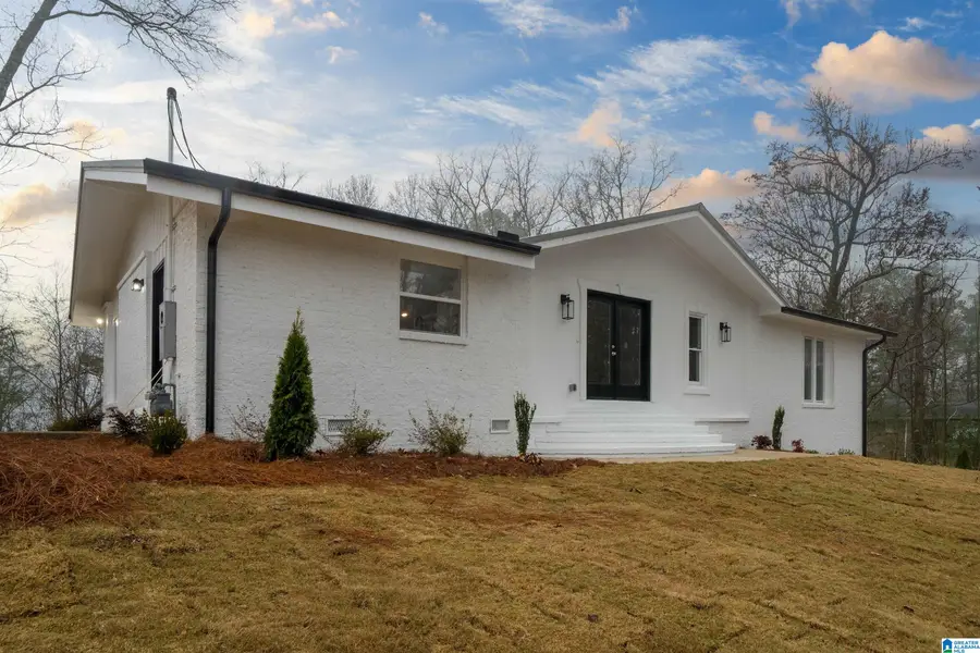 520 HILLSBORO ROAD, Hueytown, AL 35023 - Image #3