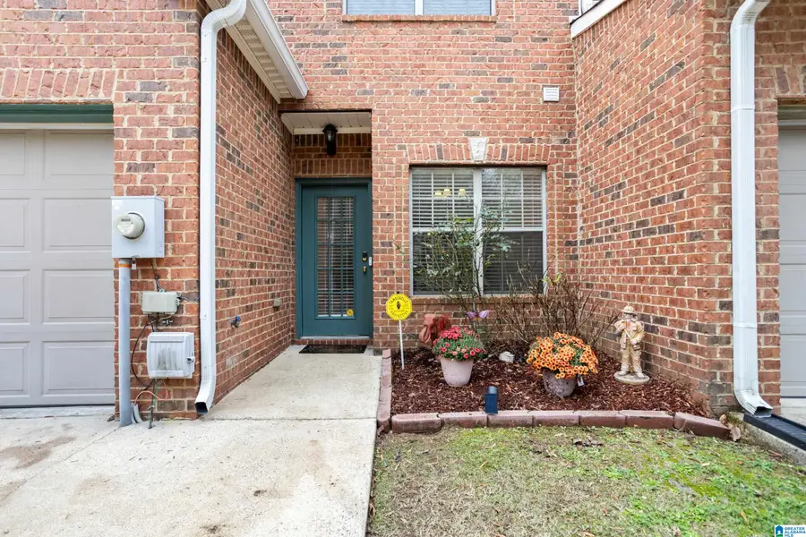 408 HIGHLAND COVE DRIVE, Hoover, AL 35226 - Image #2