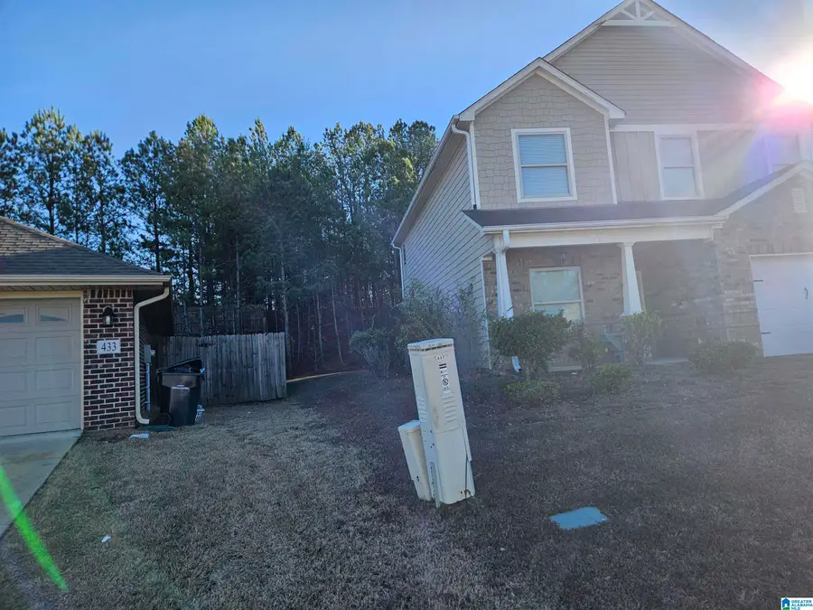 437 MARSH CIRCLE, Calera, AL 35040 - Image #2