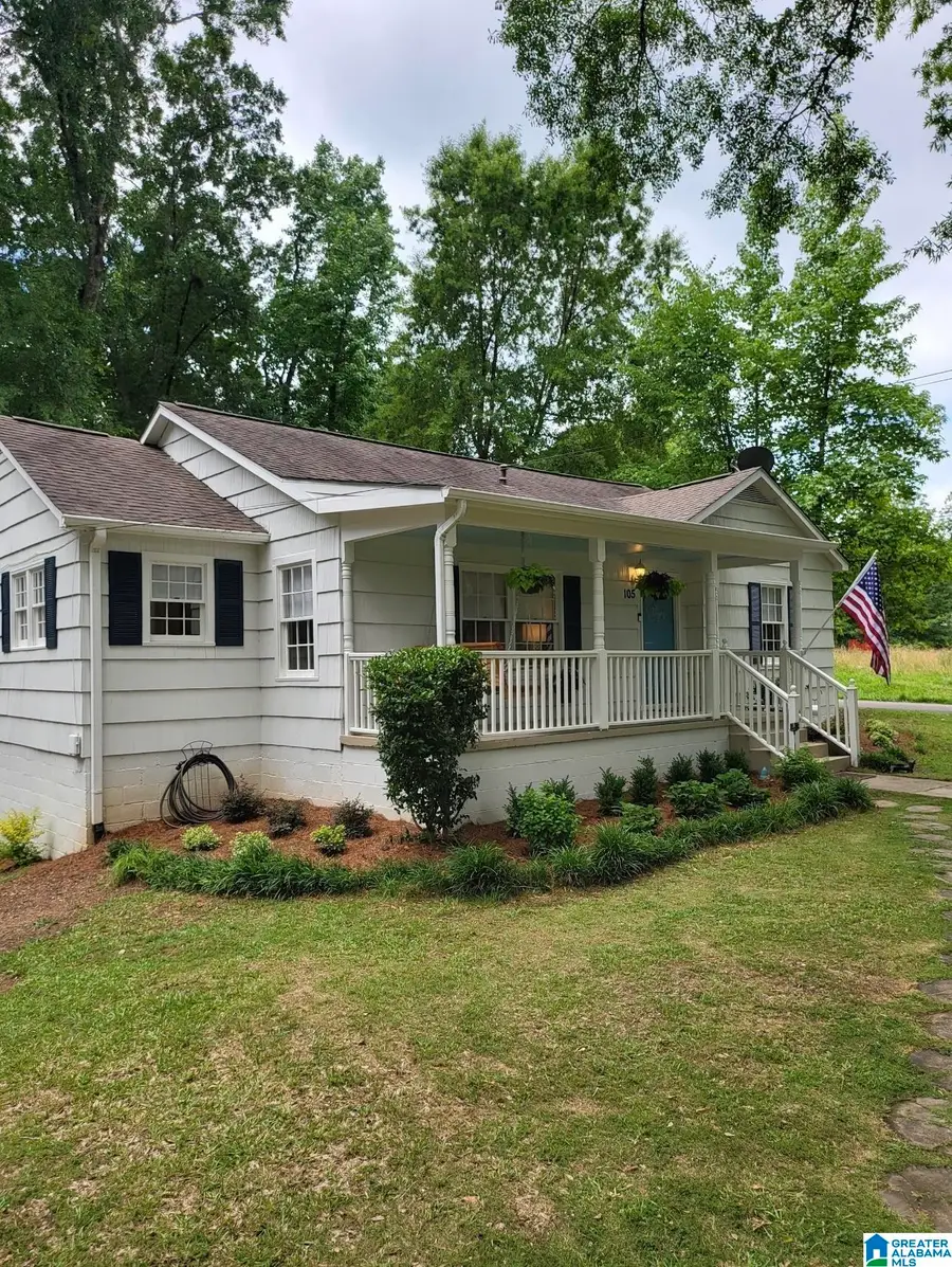 105 W STERRETT STREET, Columbiana, AL 35051 - #2