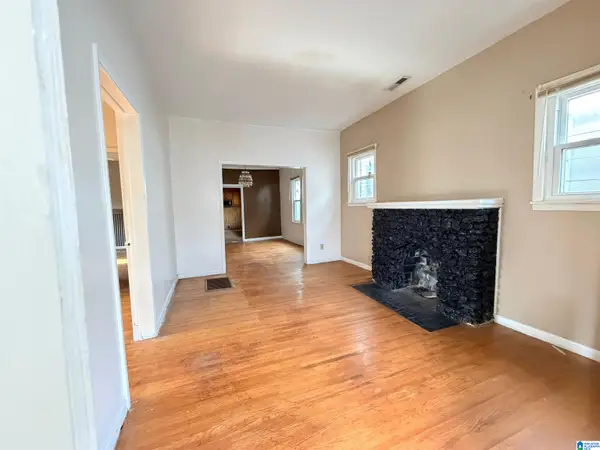 914 18TH WAY, Birmingham, AL 35211