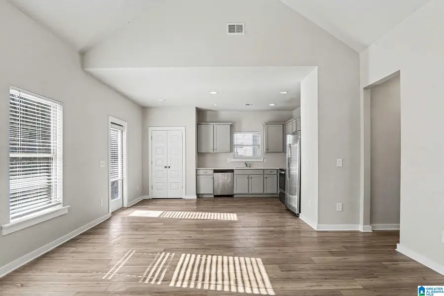 210 AVALON WAY, Clanton, AL 35045 - Image #3