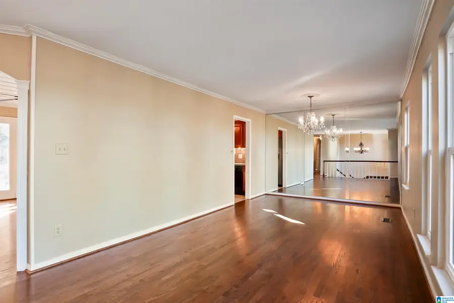 1735 OLD COLUMBIANA ROAD, Homewood, AL 35216 - Image #2