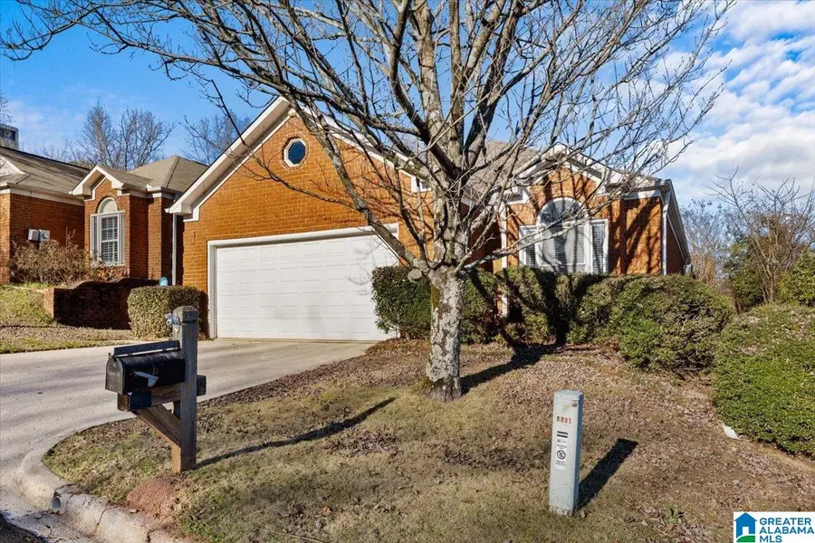 705 ROCKFORD CIRCLE, Birmingham, AL 35209 - Image #2