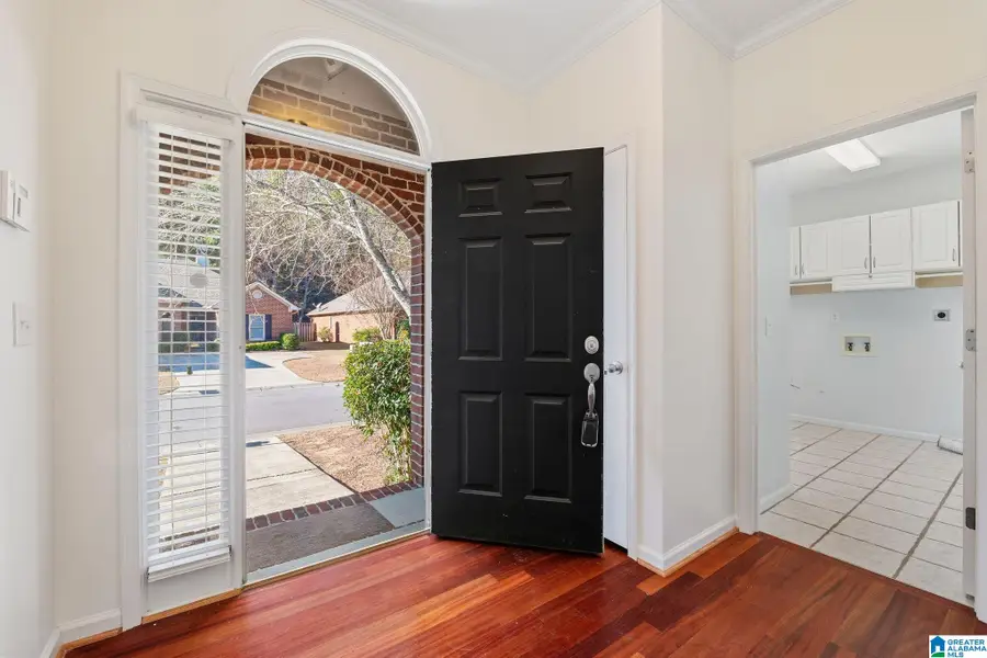 626 N LAKE CIRCLE, Birmingham, AL 35242 - Image #2