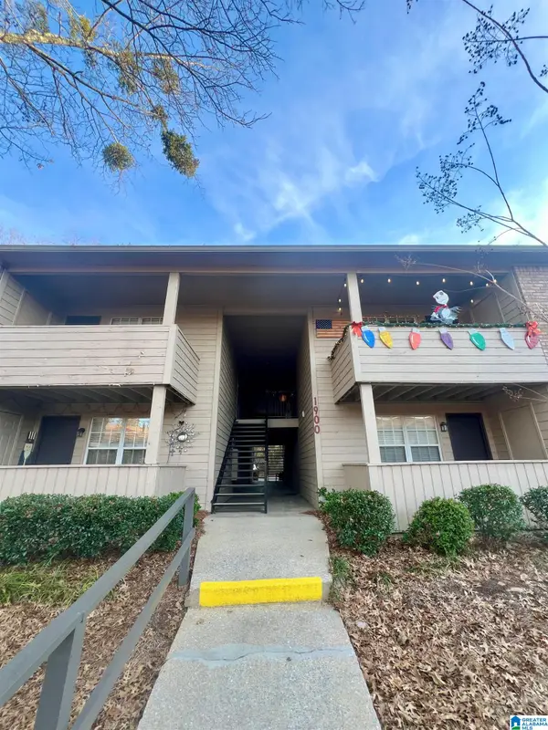 1906 PATTON CREEK LANE, Hoover, AL 35226