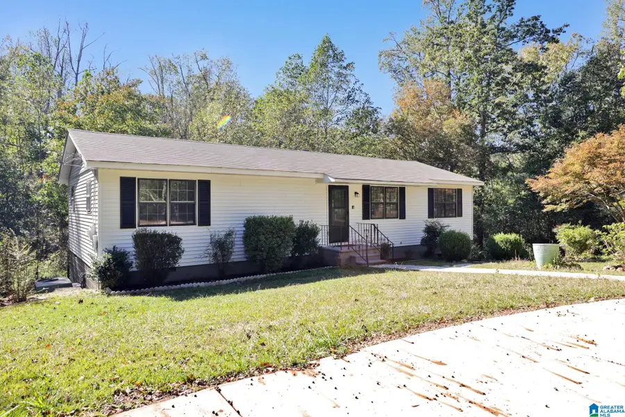 912 CLARK MOUNTAIN ROAD, Hueytown, AL 35023 - Image #2