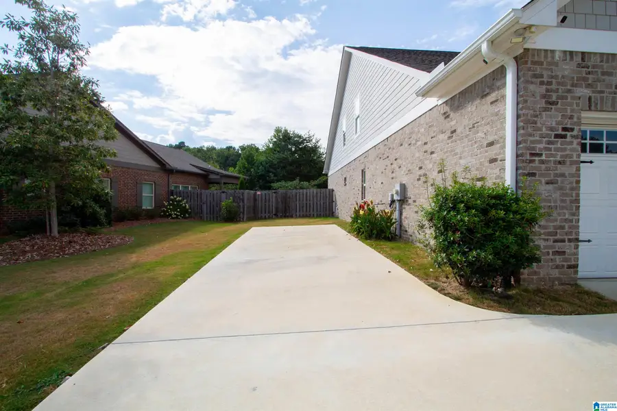 1447 WOODRIDGE PLACE, Gardendale, AL 35071 - Image #3