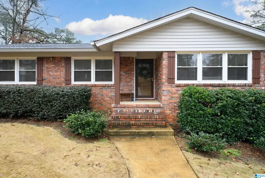 2621 SOUTHVIEW CIRCLE, Vestavia Hills, AL 35216 - Image #3