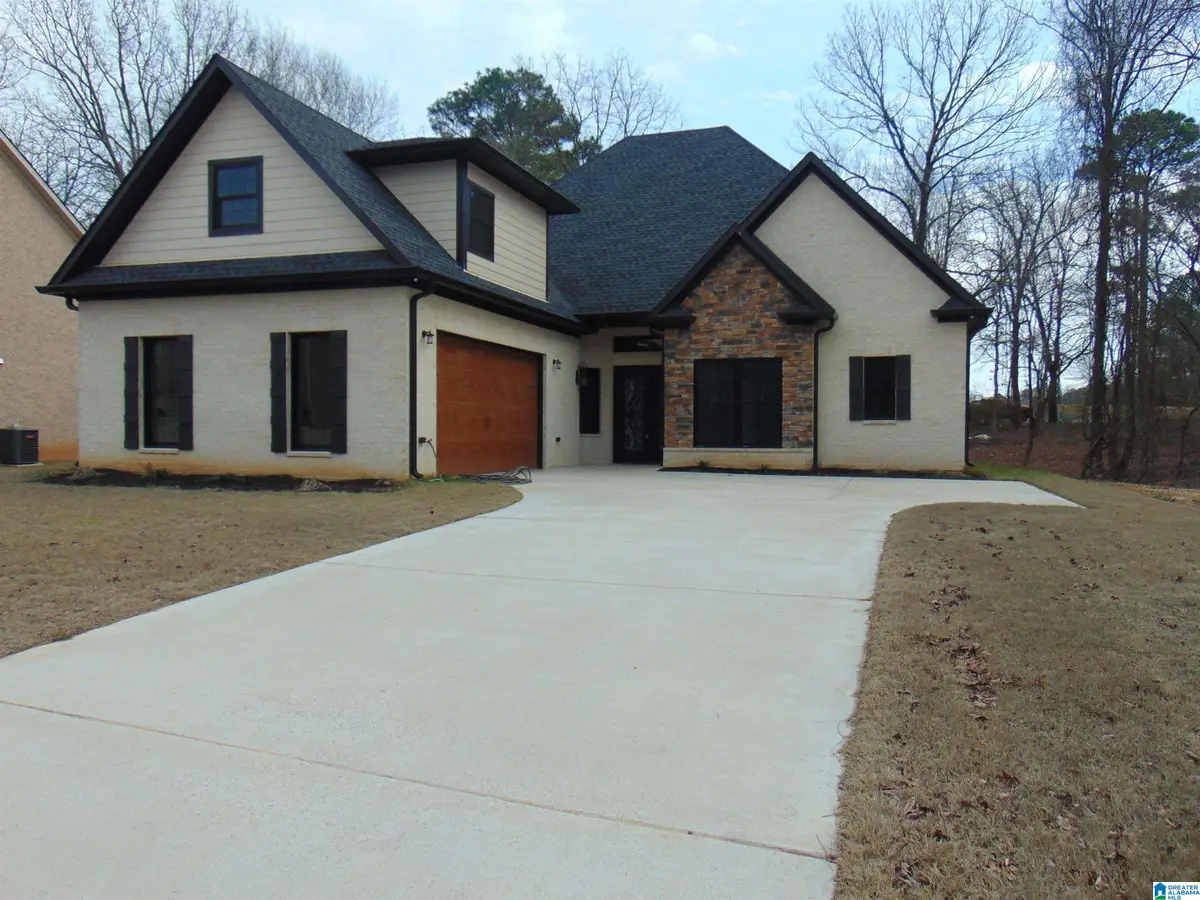 117 MELBOURNE CIRCLE, Bessemer, AL 35022 - Image #1