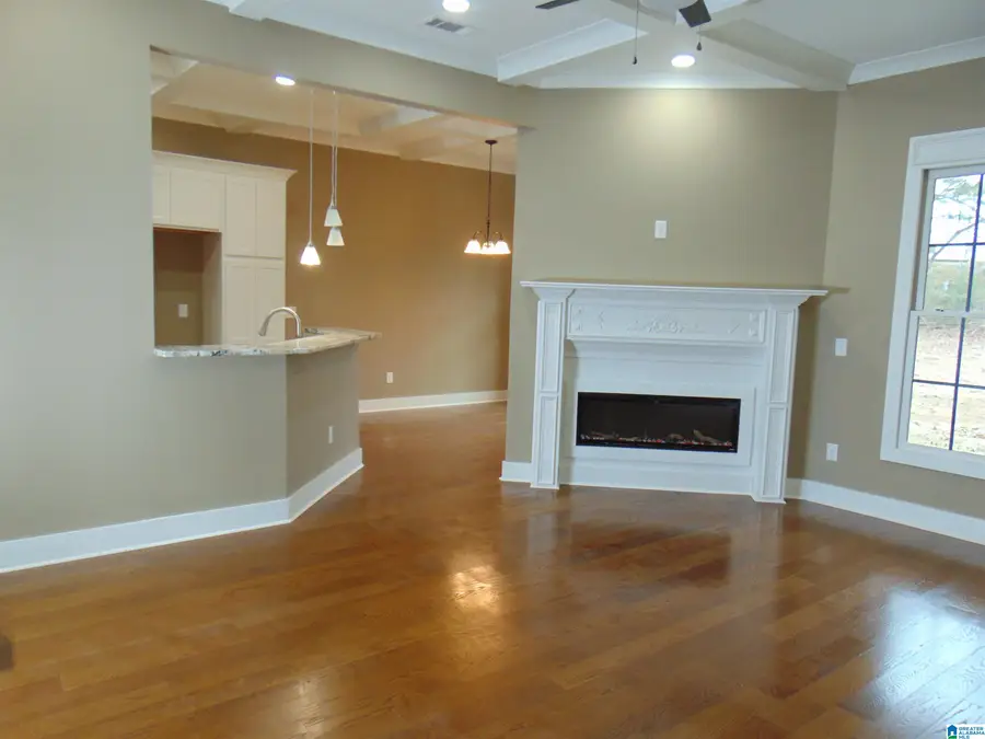 117 MELBOURNE CIRCLE, Bessemer, AL 35022 - Image #2