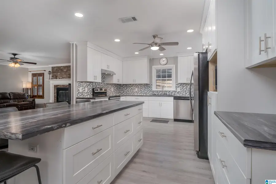 5710 GOLDEN POND AVENUE, Northport, AL 35473 - #3