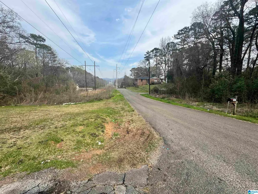 340 EASTVIEW BOULEVARD, Birmingham, AL 35215 - Image #2