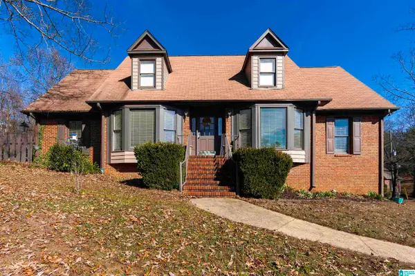 402 PINEWAY DRIVE, Hoover, AL 35226