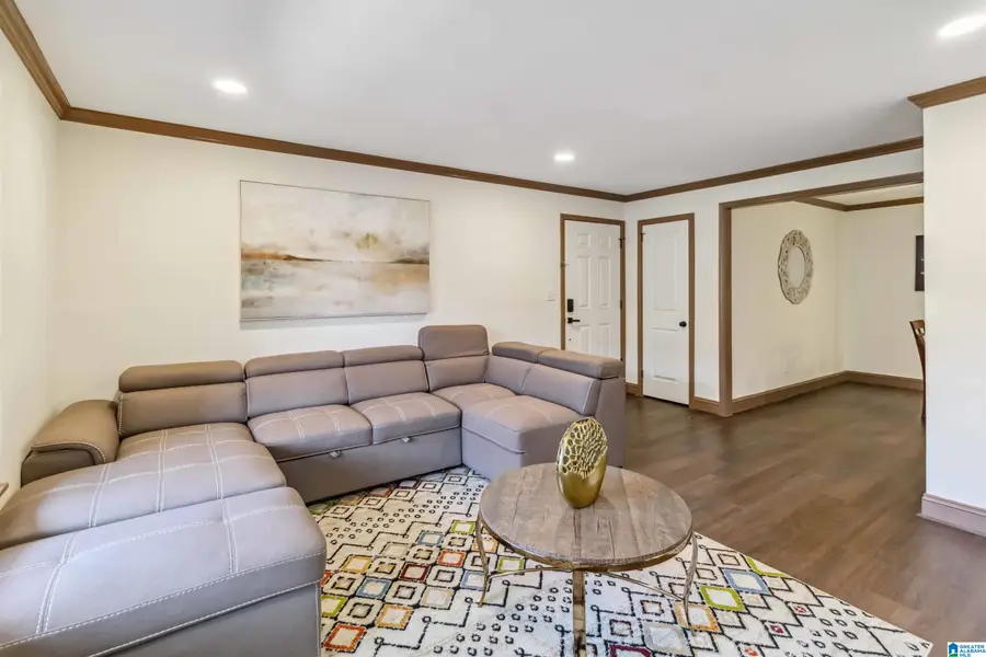 906 CHAPEL CREEK DRIVE, Hoover, AL 35226 - Image #3