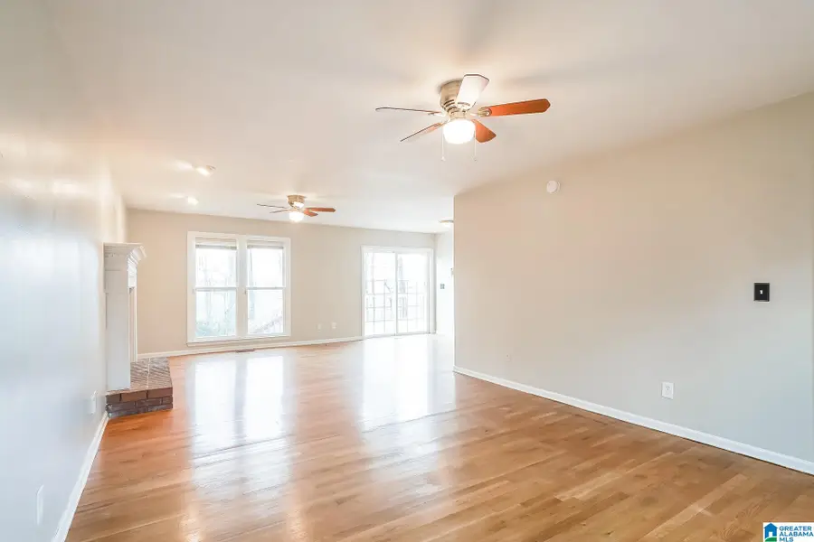 1125 INDEPENDENCE DRIVE, Alabaster, AL 35007 - Image #2