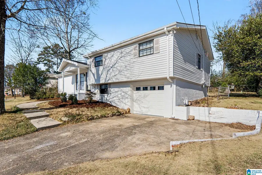 1104 EMPIRE LANE, Hoover, AL 35226 - Image #2