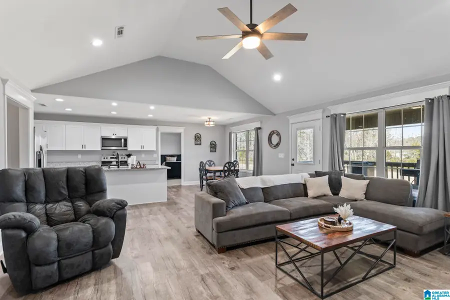 1653 COUNTY ROAD 44, Jemison, AL 35085 - Image #2