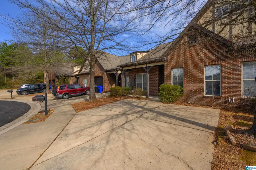 166 SINGAPORE CIRCLE, Birmingham, AL 35211 - Image #2
