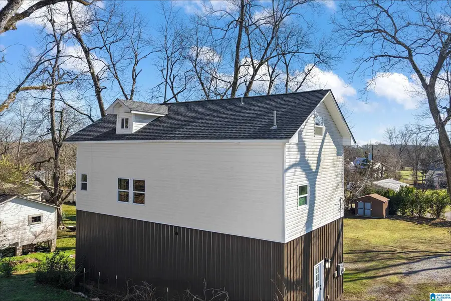 301 WISTERIA STREET, West Blocton, AL 35184 - #2