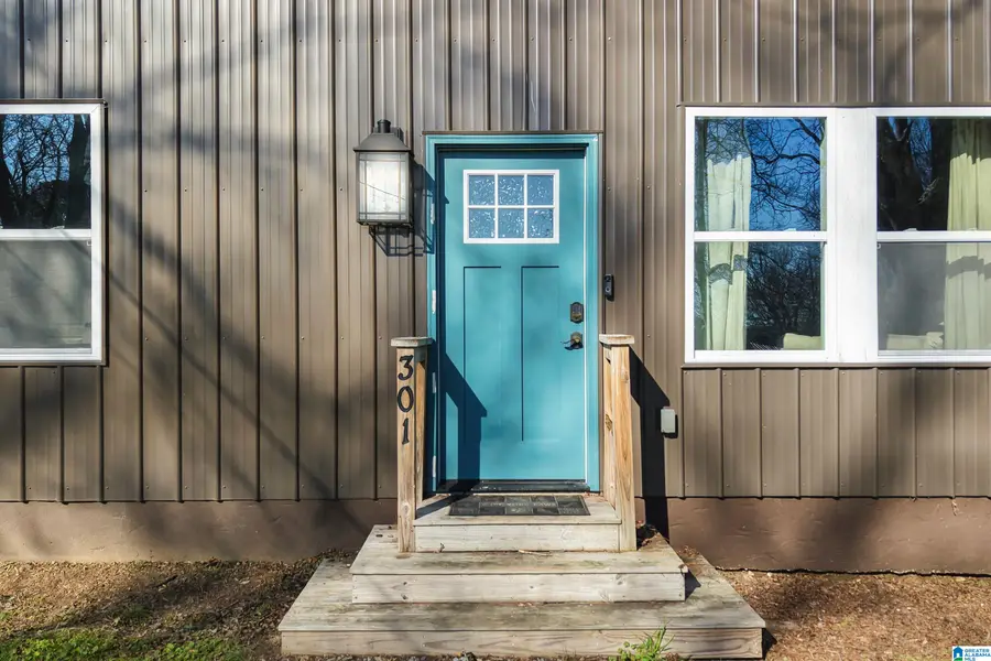 301 WISTERIA STREET, West Blocton, AL 35184 - #3