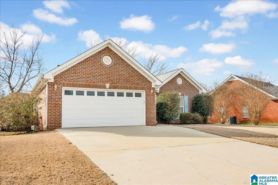 166 CEDAR GROVE PARKWAY, Alabaster, AL 35114 - Image #2