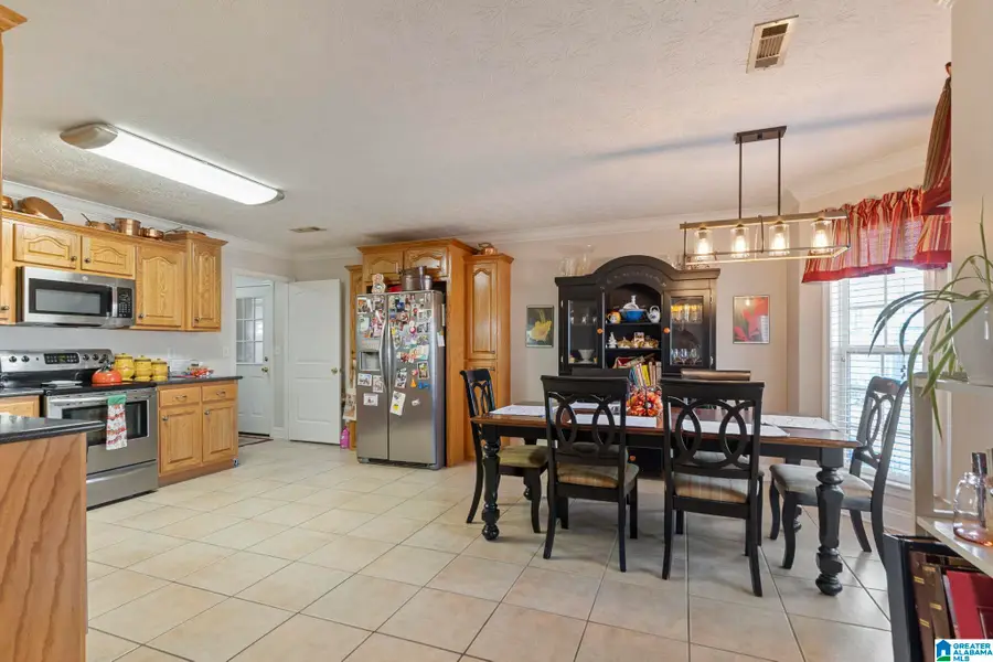 2027 MAPLEWOOD LANE, Clanton, AL 35045 - Image #3