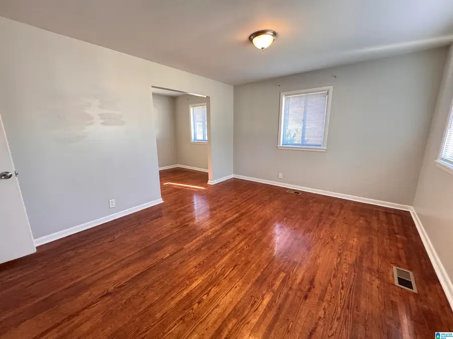 1113 LITTLE JOHN LANE, Birmingham, AL 35235 - Image #3