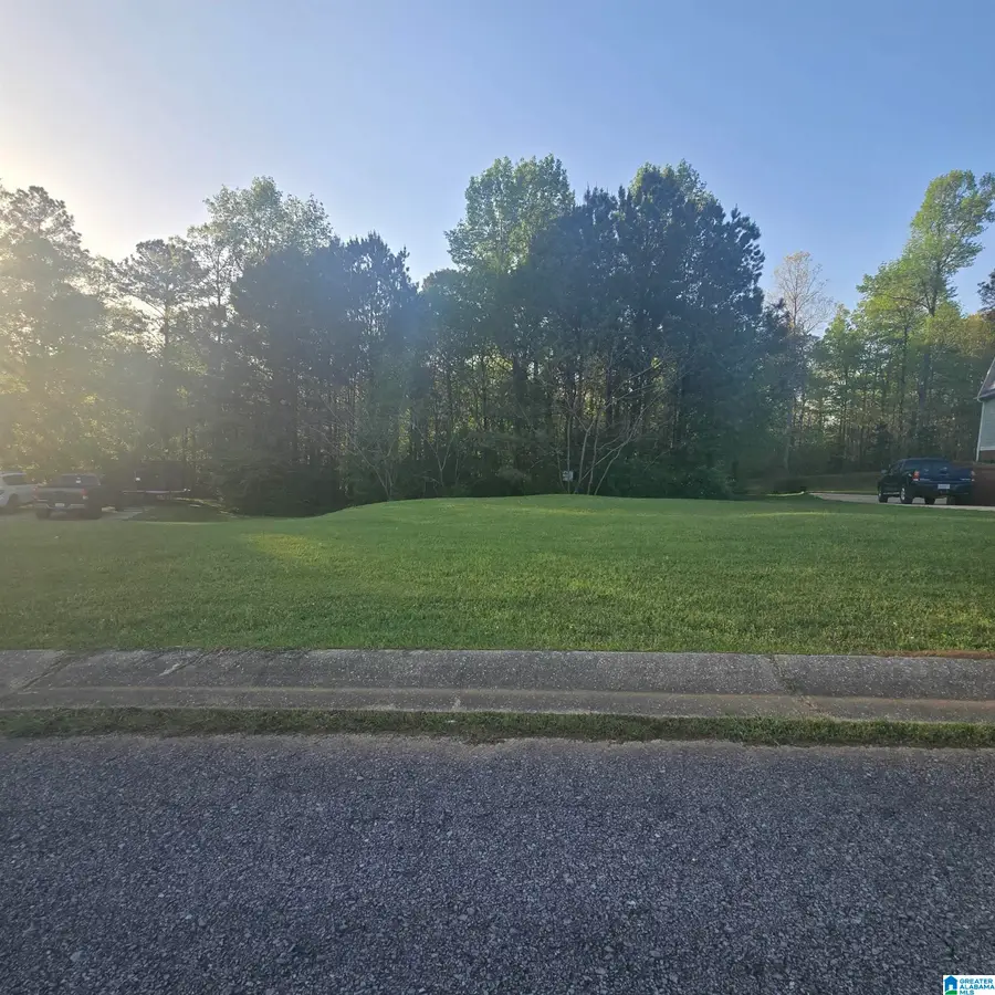 186 GROVE CIRCLE, Bessemer, AL 35023 - Image #2