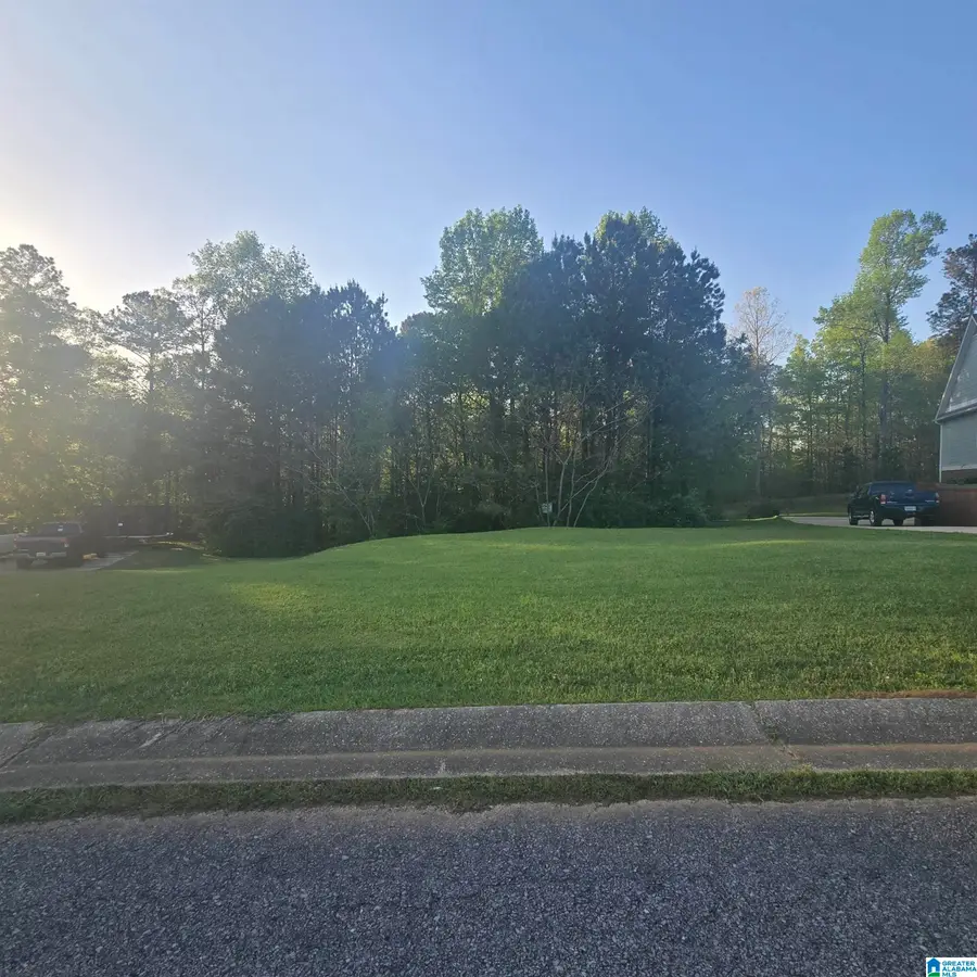 186 GROVE CIRCLE, Bessemer, AL 35023 - Image #3