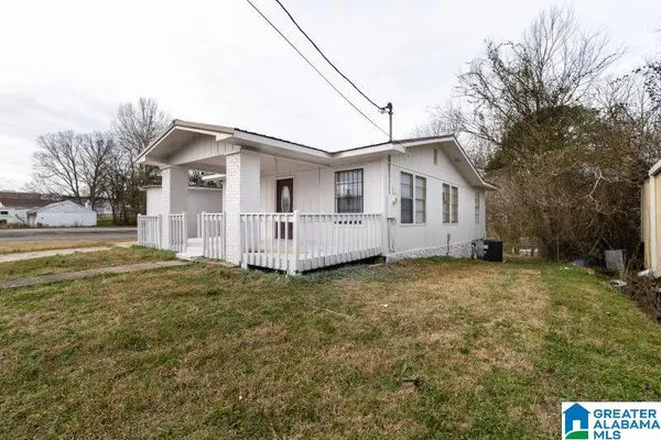 114 N MAIN STREET, Graysville, AL 35073