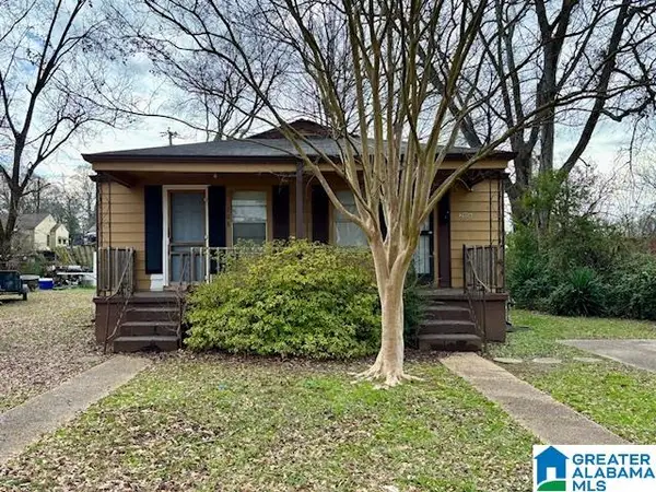 208 9TH COURT S, Bessemer, AL 35020