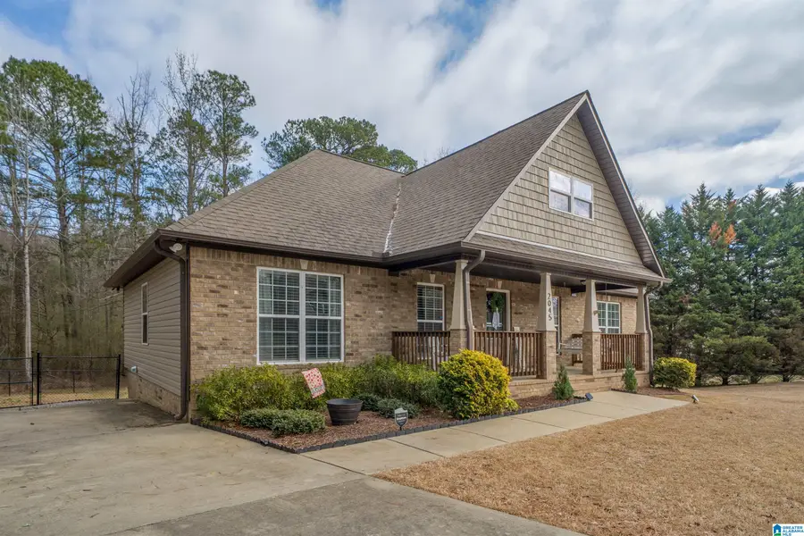 2045 RISING FAWN DRIVE, Warrior, AL 35180 - Image #2
