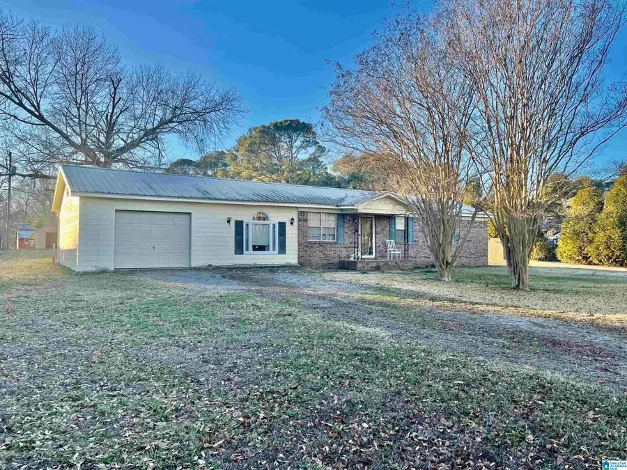 197 MAPLE CIRCLE, Hartselle, AL 35640 - Image #3