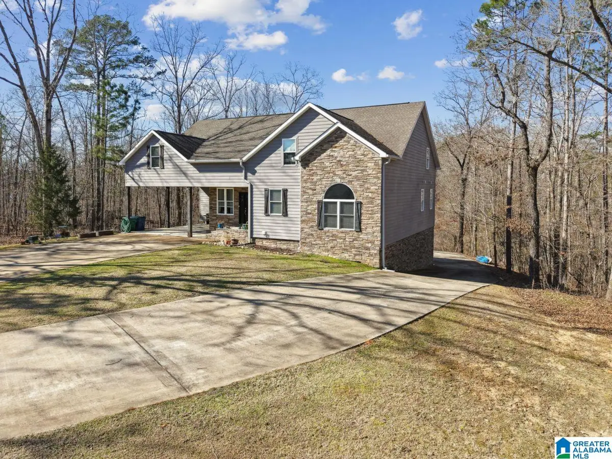 46 VOLUNTEERS CIRCLE, Sylacauga, AL 35151 - Image #1