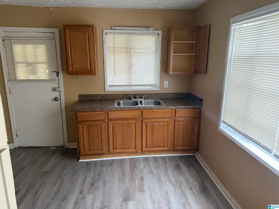 1520 17TH WAY SW, Birmingham, AL 35211 - Image #2