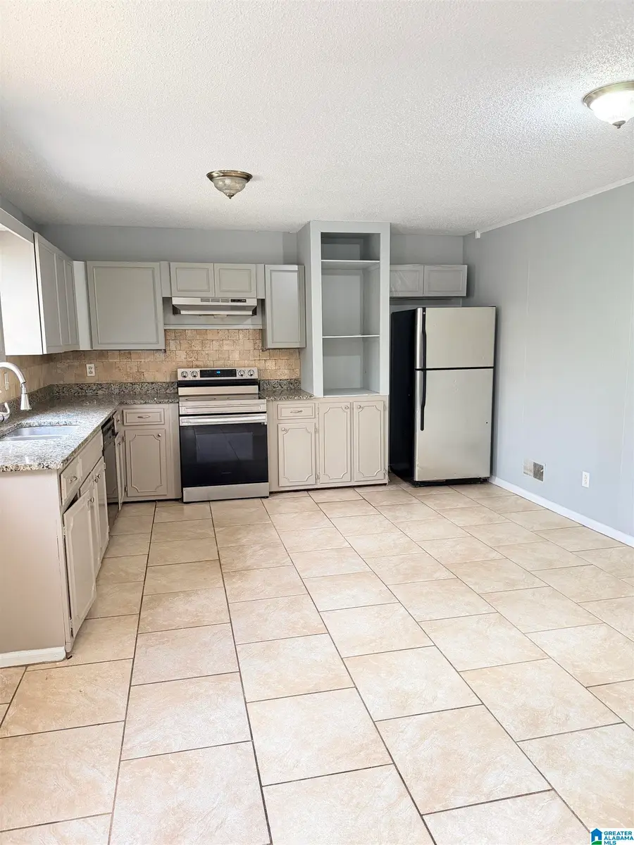 1437 HIGHLAND DRIVE, Birmingham, AL 35235 - Image #3