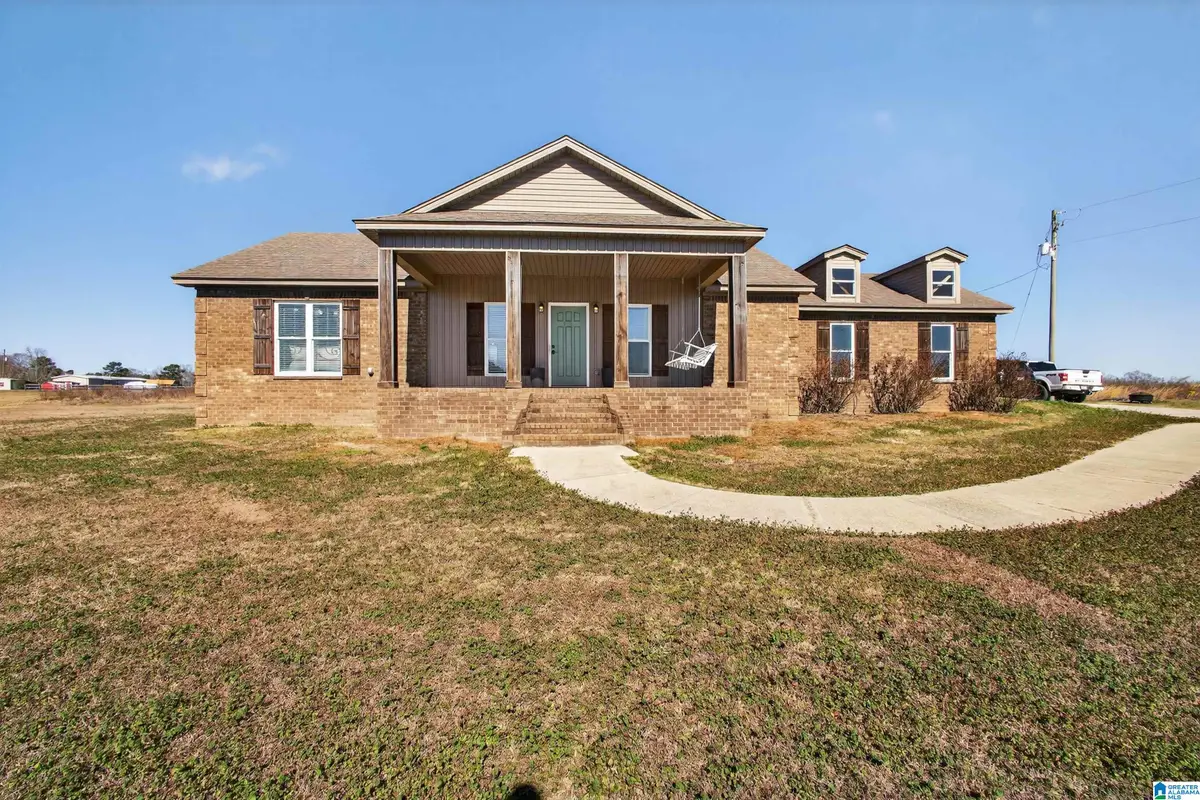 137 COUNTY ROAD 5017, Clanton, AL 35045 - Image #1