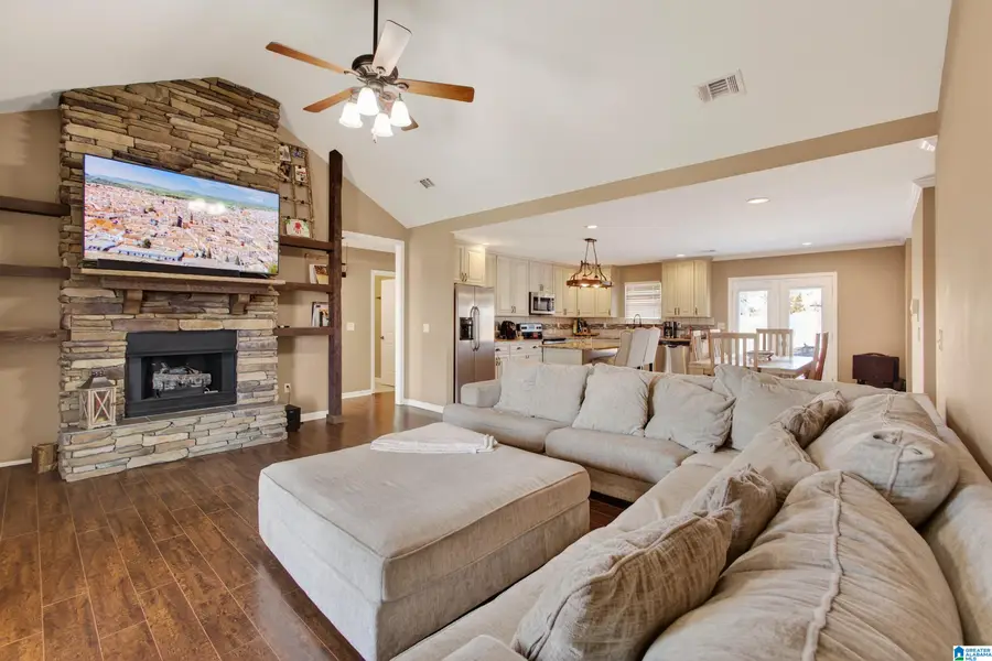 137 COUNTY ROAD 5017, Clanton, AL 35045 - Image #3