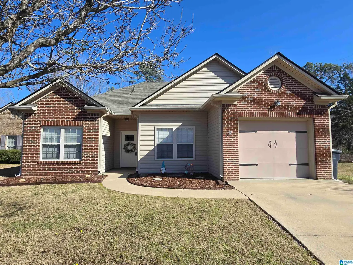 1003 MERIWEATHER DRIVE, Calera, AL 35040 - Image #1