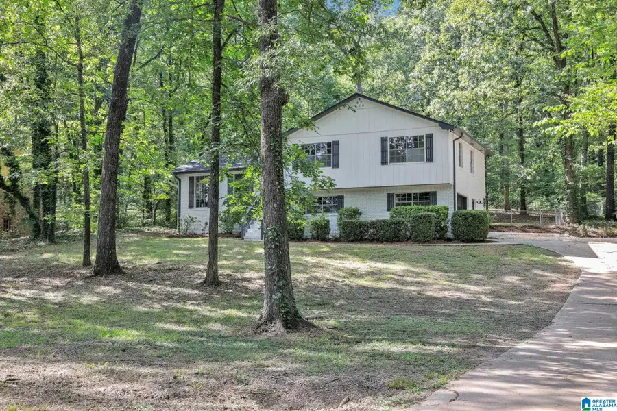 3016 VIRGINIA DRIVE, Hueytown, AL 35023 - Image #2