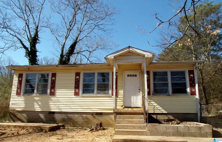 610 N LEDBETTER STREET, Anniston, AL 36201 - #3