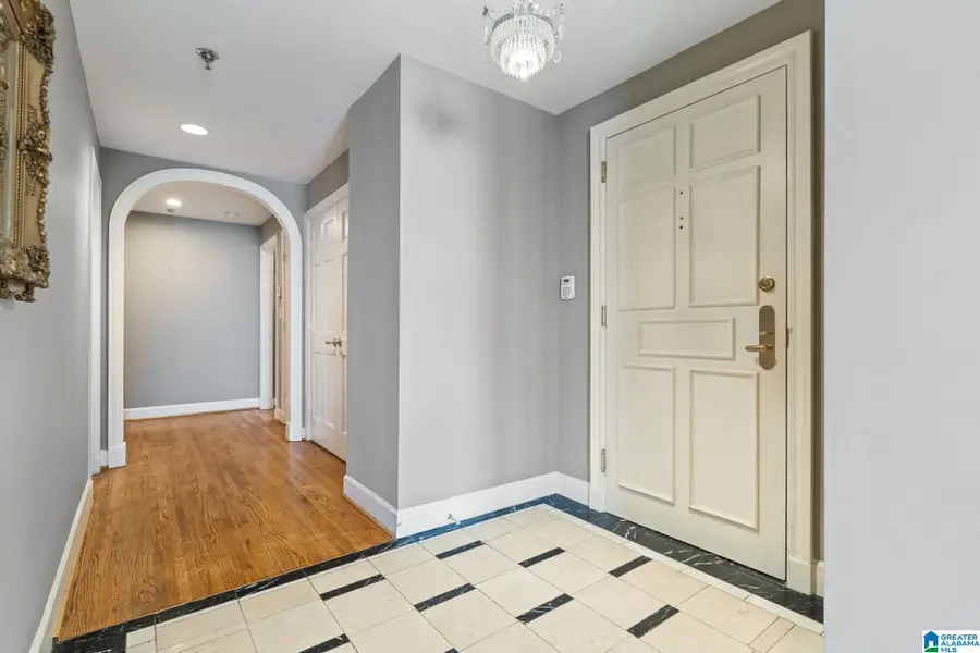 2920 REDMONT PARK CIRCLE, Birmingham, AL 35205 - #2