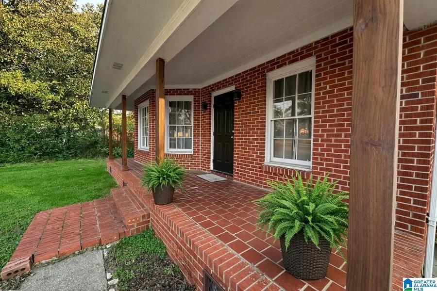 1205 4TH AVENUE N, Clanton, AL 35045 - #2