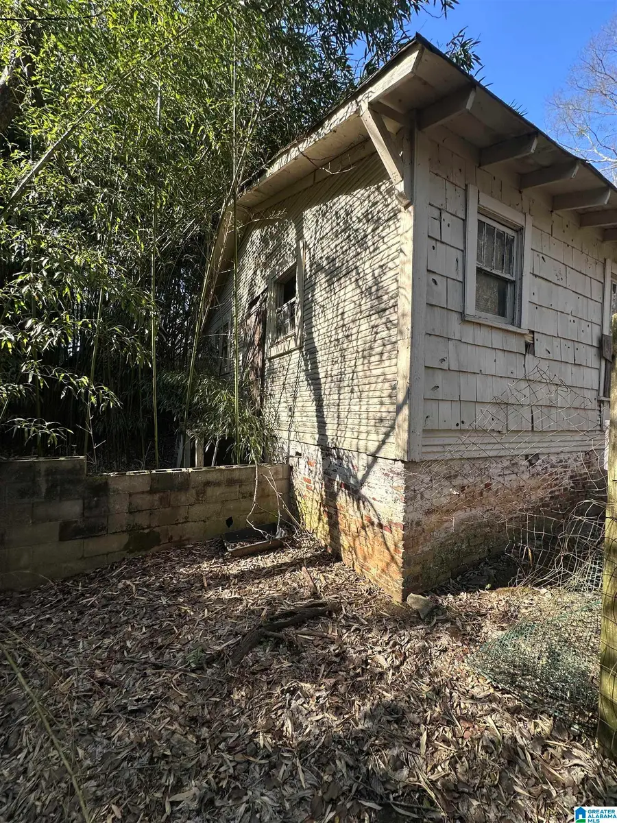 4315 5TH AVENUE, Birmingham, AL 35224 - #2