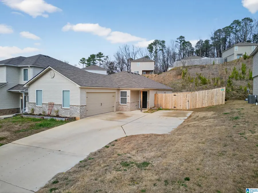 8804 ROCKHAMPTON DRIVE, Leeds, AL 35094 - #2