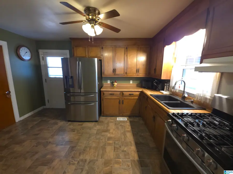 537 LEAHY CIRCLE, Talladega, AL 35160 - #3