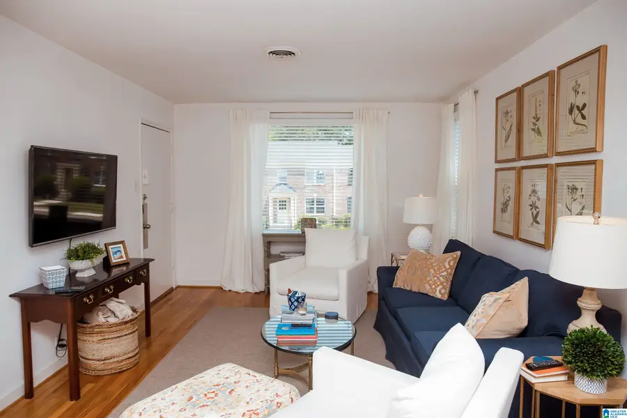 2503 MOUNTAIN BROOK CIRCLE, Mountain Brook, AL 35223 - #3