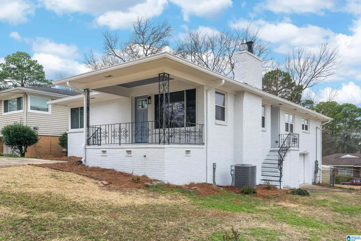 928 CENTER PLACE SW, Birmingham, AL 35211 - #1